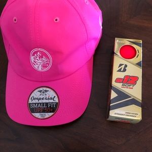 Ladies golf cap and golf balls